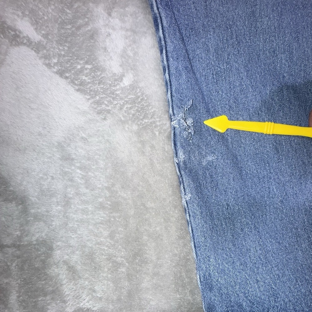 Vintage Levis 505 Jeans Denim Blue Mens 36x32 Fits 35x31 Straight Leg Light Wash - Picture 16 of 16